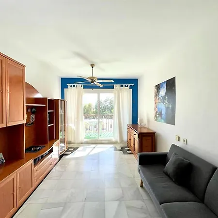 Beautiful In With Shared Pool Apartment *
